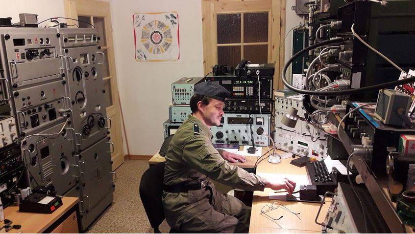 In der Funkstation